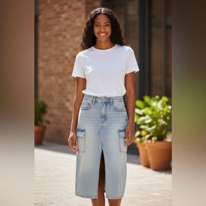 NWT American Eagle Light Wash Denim Cargo Pocket Midi Skirt